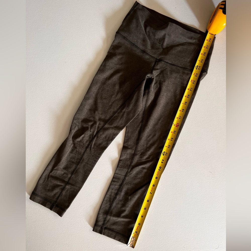 Lululemons (B)